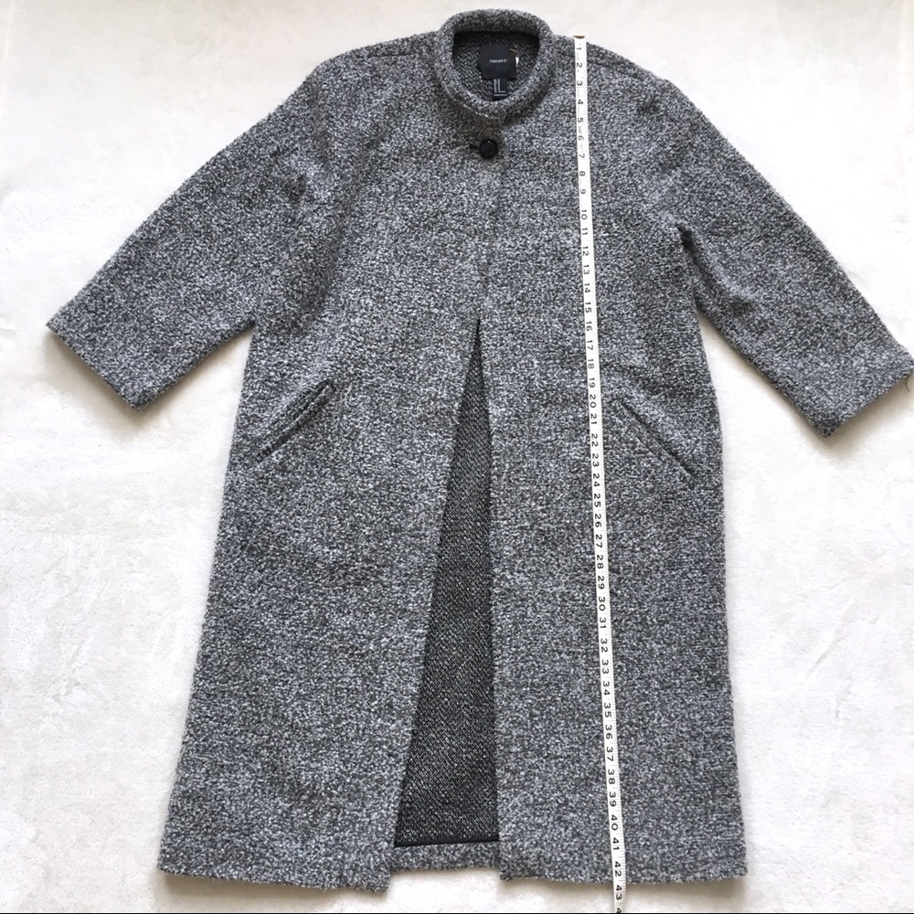 SOLD!! beautiful gray wool overcoat - Picture 3 of 8